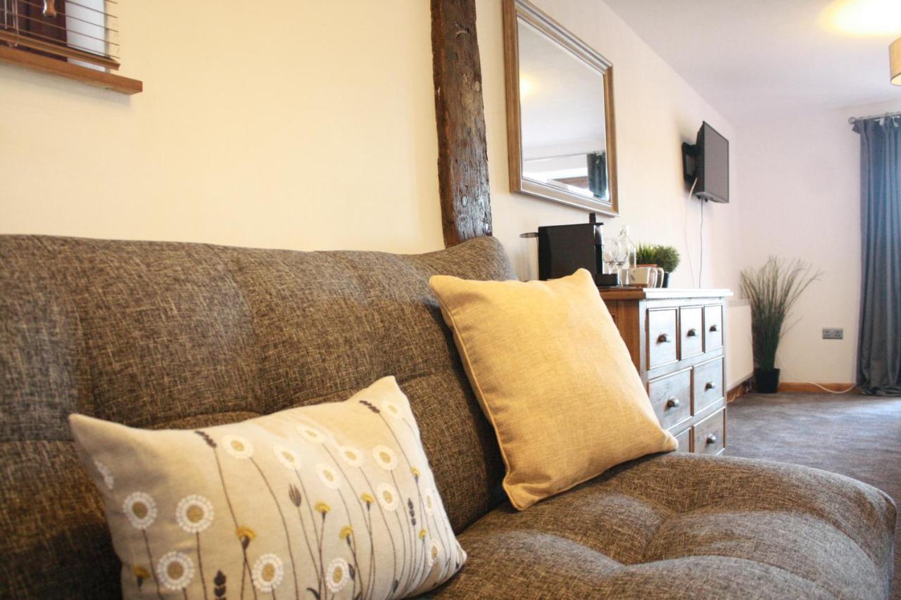 The Black Dog Inn Dalton-in-Furness Eksteriør billede
