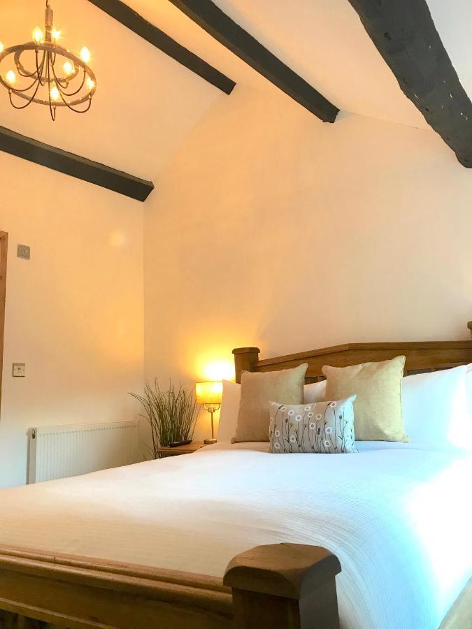 The Black Dog Inn Dalton-in-Furness Eksteriør billede